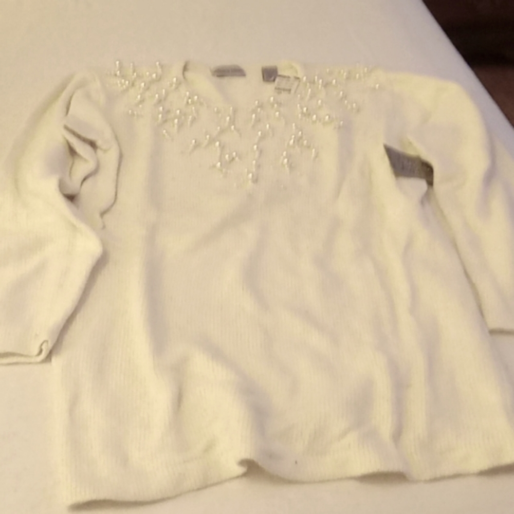 Clearance!  NWT hip length Macy's brand sweater